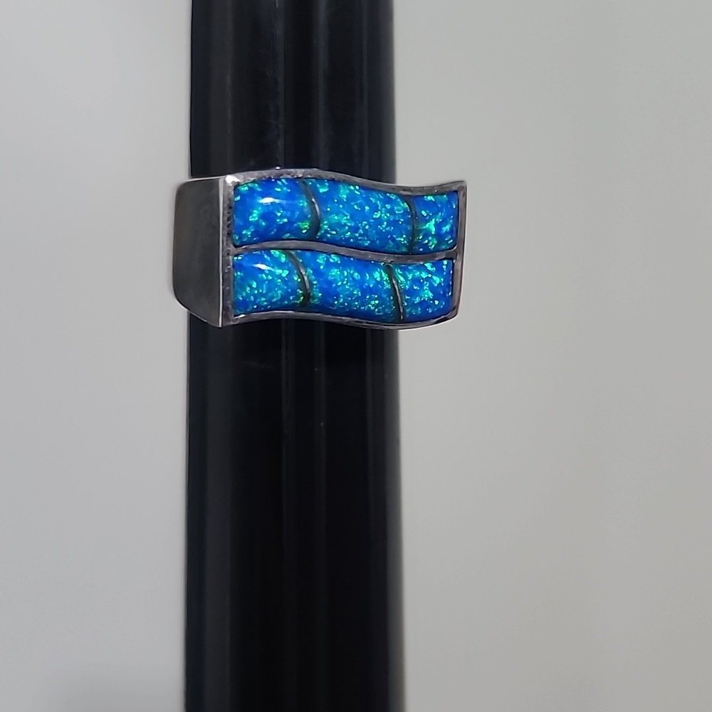 Elegant Sterling Silver and Blue Fire  Opal Ring Size 7.5 Wave Design Boho - Picture 7 of 7